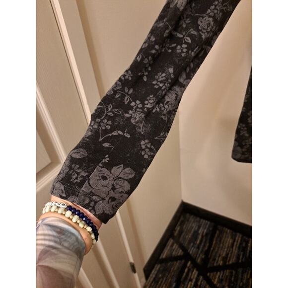 Falls Creek Long Sleeved Shirt Gray on Black Floral Design Ladies Size XL Cotton - Picture 3 of 8